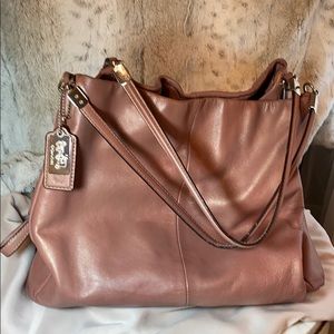 Coach mauve leather shoulder bag